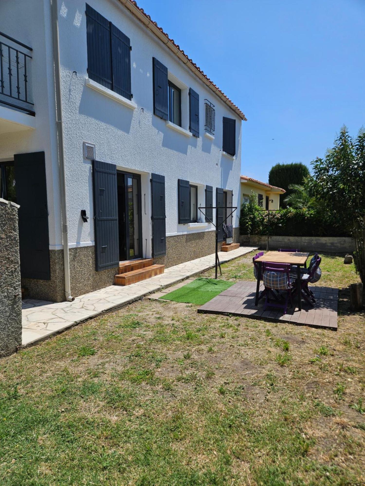 Appartement F3 Meuble Et Equipe Saint-Cyprien  Exterior photo